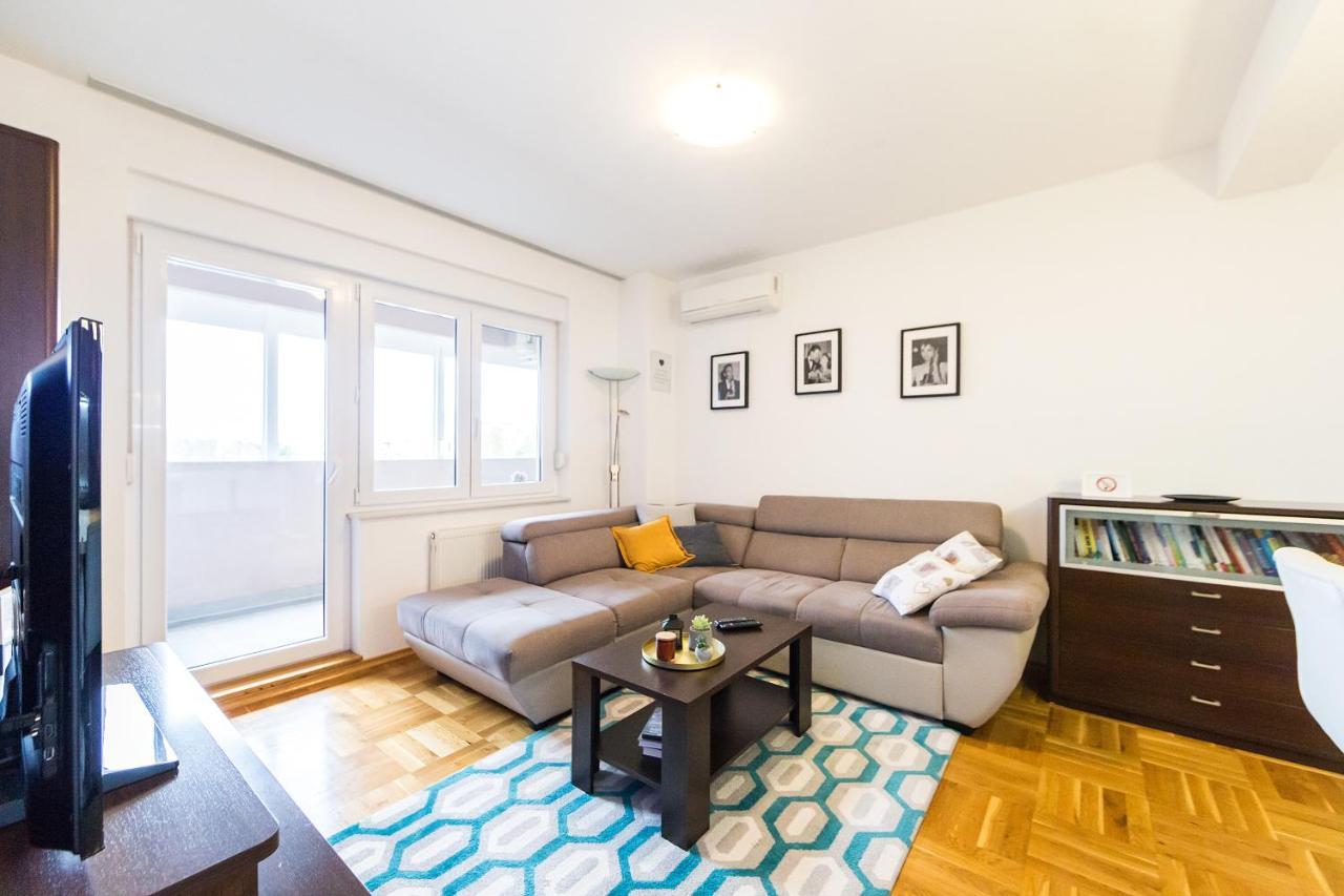 Oscar Apartment Osijek Bagian luar foto